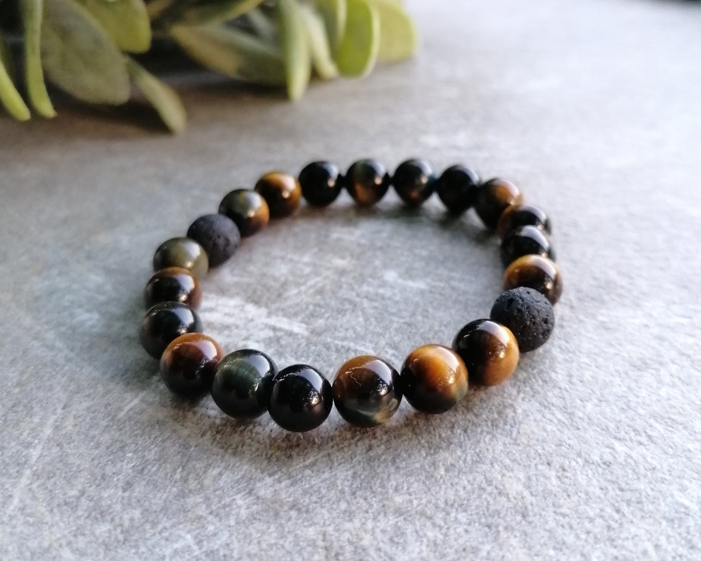 Inspiring and grounding - Tiger's eye, Lava stone - essential oil diffuser bracelet